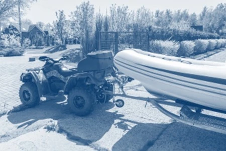 Quad-Zugmaschine ohne LOF-Zulassung können bei der VHV ganz einfach über den Quad-Tarif nach WKZ-031 versichert werden